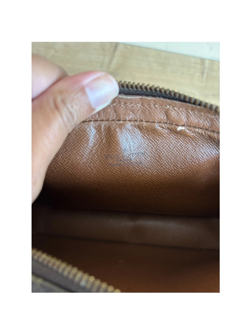 Authentic Louis Vuitton monogram crossbody bag - Picture 7 of 8